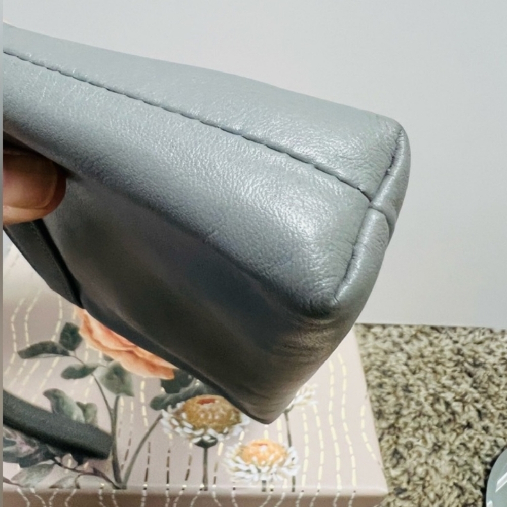 Coach Gray Leather Wristlet EUC - Picture 4 of 5